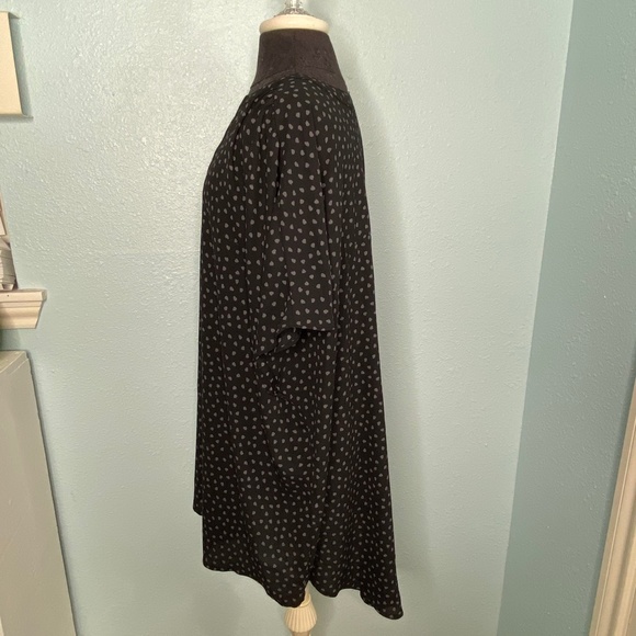 EVRI Plus Size Blouse - Picture 2 of 10